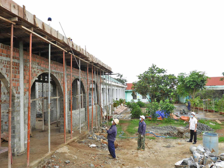 Huyện Ia Grai khẩn trương hoàn thiện các phòng học bổ sung tại xã Ia Yok. Ảnh: Thanh Nhật