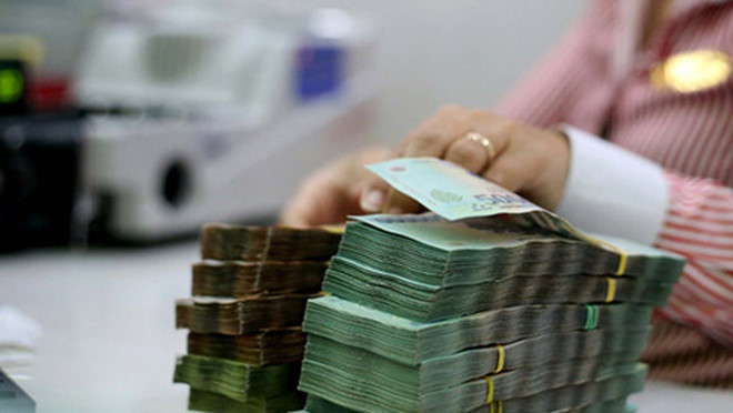 Nhân viên ngân hàng, bảo hiểm có thu nhập bình quân cao nhất. Ảnh: Đ.Ngọc Thạch
