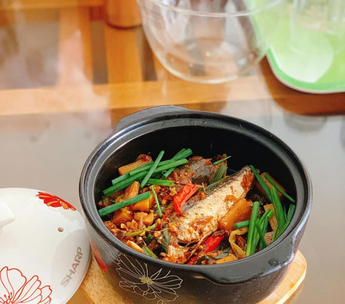 Nồi cá kho của người miền Trung Nồi cá kho của người miền Trung