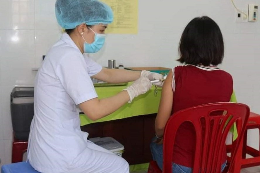 Tiêm vaccine ở các tỉnh phía Nam. Ảnh: Bộ Y tế  Tiêm vaccine ở các tỉnh phía Nam. Ảnh: Bộ Y tế