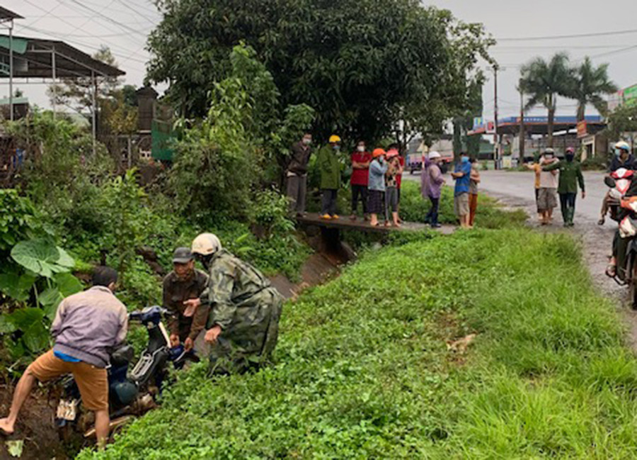 Hiện trường vụ tai nạn. Ảnh: Thanh Xuyên Hiện trường vụ tai nạn. Ảnh: Thanh Xuyên
