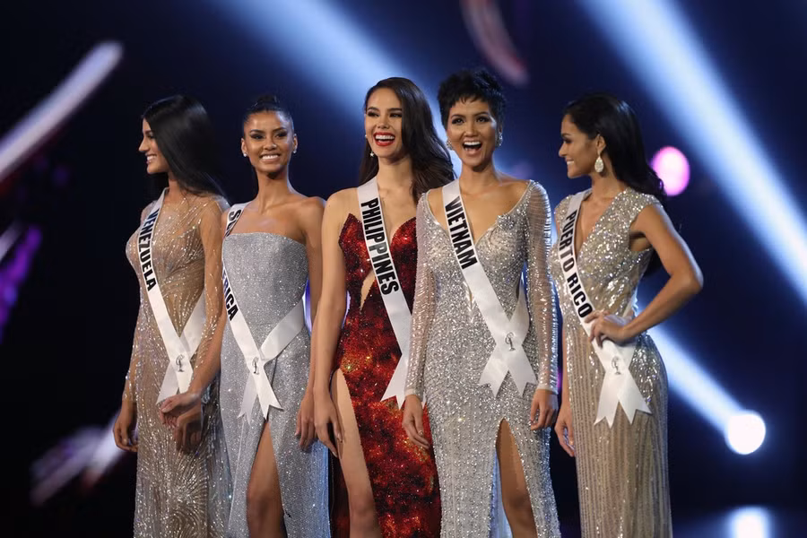 H'Hen Niê cho rằng kết quả Top 5 Miss Universe 2018 vượt ngoài mong đợi của cô. Bởi lẽ người đẹp chỉ đặt mục tiêu vào Top 20 chung cuộc. Ảnh: Reuters