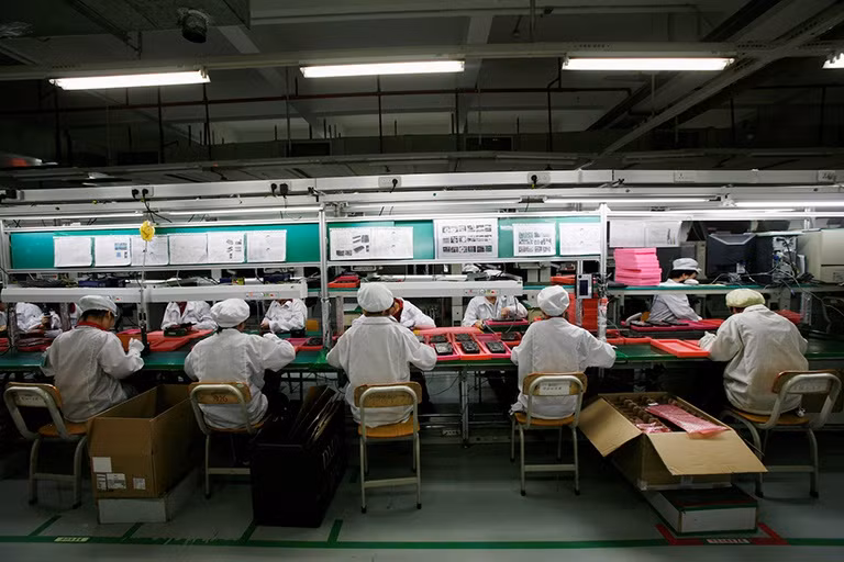 Apple không thể hiện quá nhiều cam kết về an ninh so với các Big Tech khác. Ảnh: Reuters