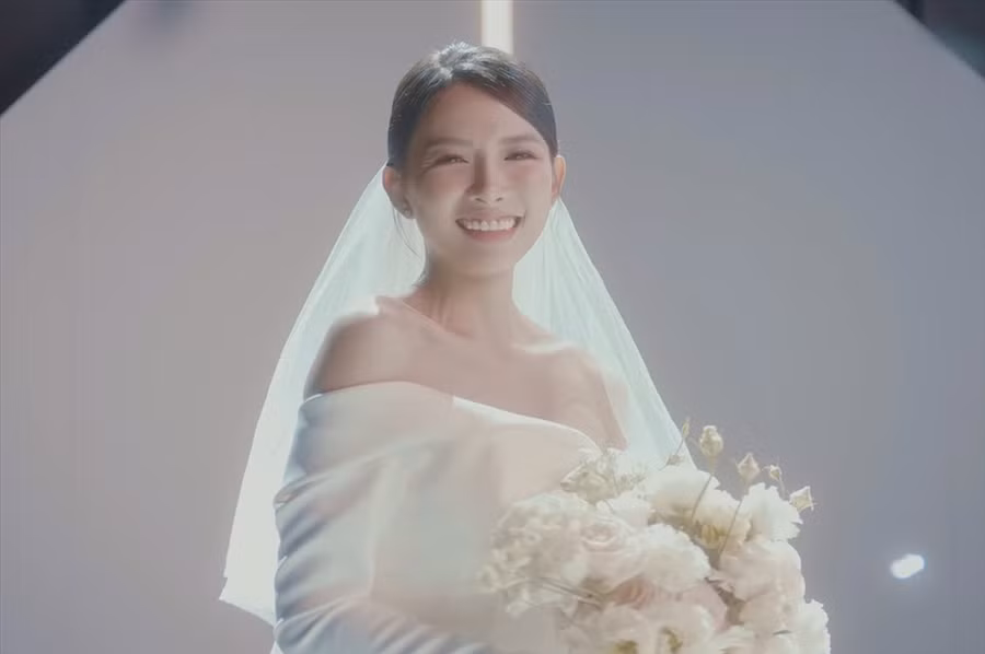 Ca khúc Phan Mạnh Quỳnh tặng Khánh Vy