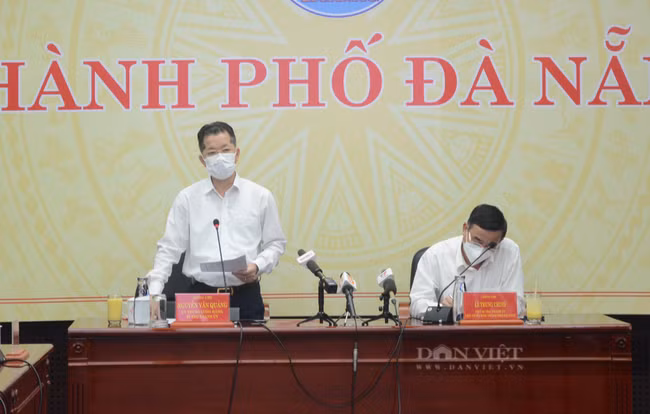 Ông Nguyễn Văn Quảng - Bí thư Thành ủy Đà Nẵng cho biết sẽ chi gần 100 tỷ đồng để hỗ trợ tiền cho người dân trong vùng cách ly y tế. (Ảnh: Đình Thiên)