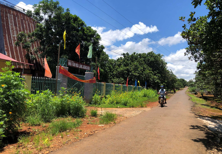 Một góc làng nông thôn mới Jrăng Krăi (xã Ia Khai, huyện Ia Grai). Ảnh: Anh Huy