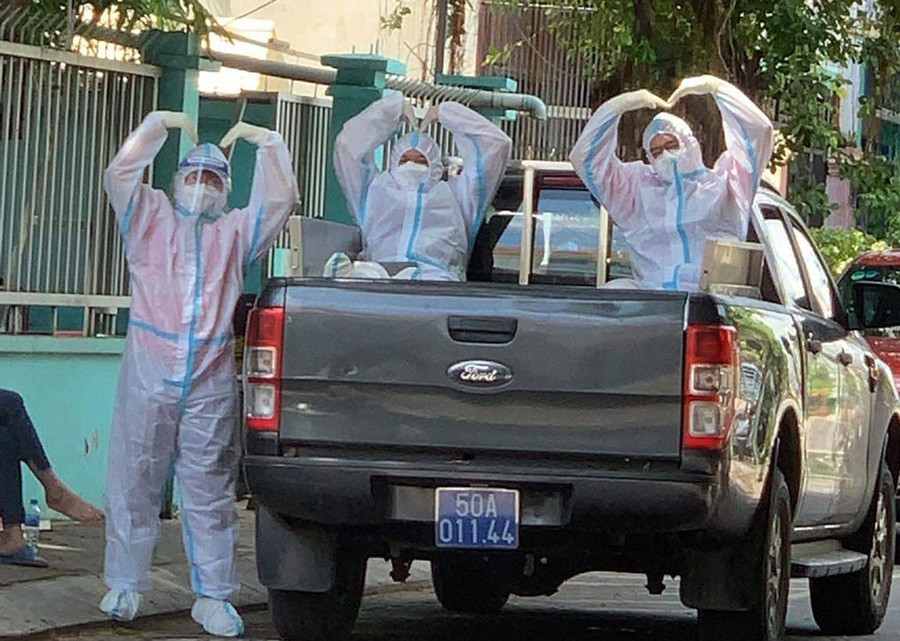 Các thanh niên P.Bình Trị Đông, Q.Bình Tân lạc quan trong những ngày chống dịch