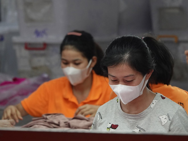 Hoạt động sản xuất tại một công ty ở xã Cát Trinh (H.Phù Cát) - Ảnh: Hoàng Trọng  Hoạt động sản xuất tại một công ty ở xã Cát Trinh (H.Phù Cát) - Ảnh: HOÀNG TRỌNG