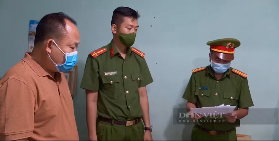 Ông Bùi Quốc Việt - Chủ tịch Hội đồng Quản trị, Giám đốc Hợp tác xã khai thác cát Đoàn Kết bị khởi tố về hành vi Vi phạm quy định về khai thác tài nguyên. Ảnh: Ngọc Giàu