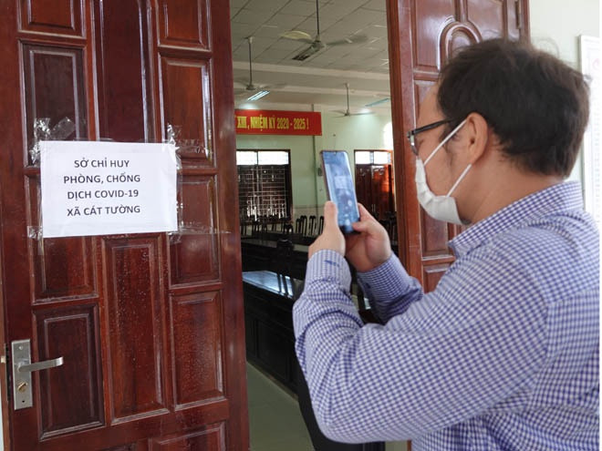 Sở chỉ huy phòng chống dịch tại UBND xã Cát Tường (H.Phù Cát), địa phương phát hiện nhiều ca nhiễm Covid-19 trong cộng đồng - Ảnh: Hoàng Trọng Sở chỉ huy phòng chống dịch tại UBND xã Cát Tường (H.Phù Cát), địa phương phát hiện nhiều ca nhiễm Covid-19 trong cộng đồng - Ảnh: Hoàng Trọng
