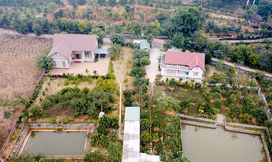 Nhiều gia đình ở Hà Nội có xu hướng chuyển ra ngoại thành sinh sống. Trong ảnh là những khu nhà vườn tại khu vực Quốc Oai (Hà Nội). Ảnh Toàn Vũ