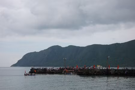 Lễ hội đua thuyền của ngư dân tại Côn Đảo dịp 30-4.