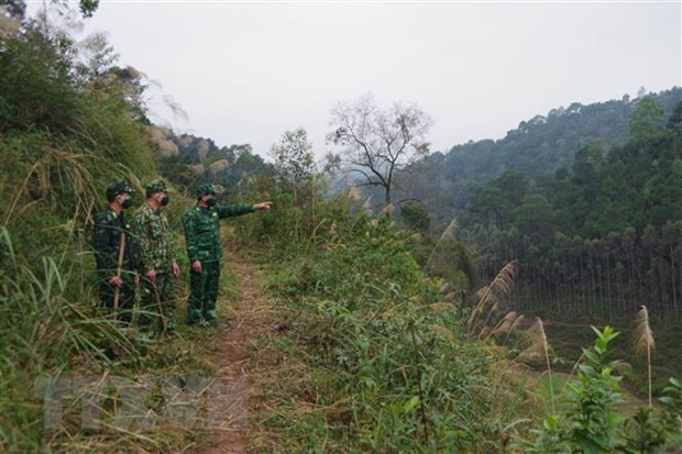 Cán bộ, chiến sỹ Đồn Biên phòng Thanh Lòa, tỉnh Lạng Sơn tuần tra, kiểm soát biên giới những ngày Tết. (Ảnh: Quang Duy/TTXVN)  Cán bộ, chiến sỹ Đồn Biên phòng Thanh Lòa, tỉnh Lạng Sơn tuần tra, kiểm soát biên giới những ngày Tết. (Ảnh: Quang Duy/TTXVN)