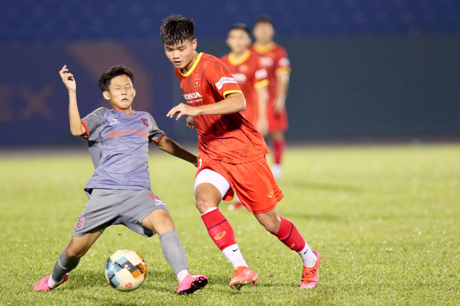 Các cầu thủ U.23 Việt Nam trong trận thắng U.19 Bình Dương 3-0. Ảnh: Khả Hòa