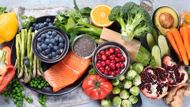 Việc hoán đổi lượng calo bạn nhận được từ protein có nguồn gốc động vật lấy cùng một lượng từ protein có nguồn gốc thực vật có thể giúp bạn sống lâu hơn và giảm nguy cơ tử vong vì bệnh tim.