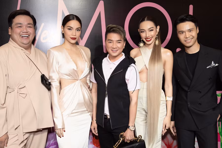 Tối 26.2, Hồ Ngọc Hà chính thức giới thiệu bộ sưu tập son môi mới kết hợp với Hoa hậu Thùy Tiên. Màn kết hợp đặc biệt này nhận được nhiều sự mong chờ của khán giả trong suốt thời gian vừa qua. Ảnh: BTC