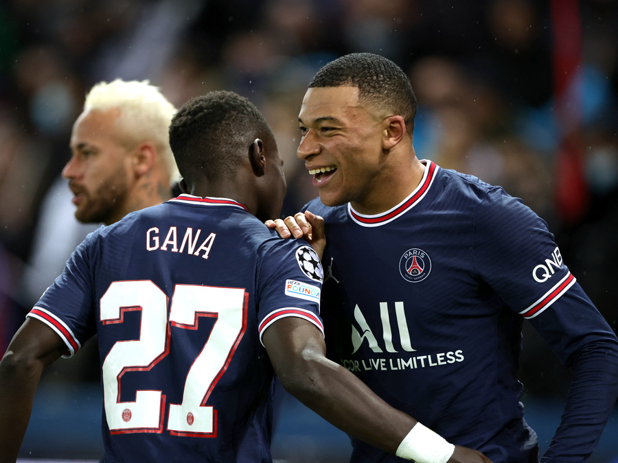 Mbappe tỏa sáng ở phút bù giờ giúp PSG giành chiến thắng. Ảnh: Reuters