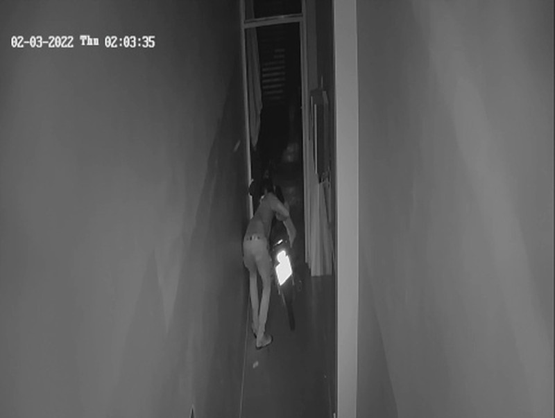 Sau đó trộm lần lượt 3 xe gắn máy.