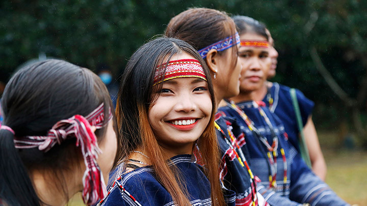 Cô dâu Ba Na. Cô dâu Ba Na.