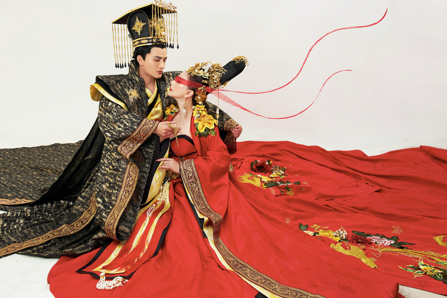 Lâm Khánh Chi tiết lộ rằng Song Duy đã luôn bên cô trong khoảng thời gian khó khăn vừa qua. Chính anh cũng là người ủng hộ nữ ca sĩ thực hiện bộ ảnh. NVCC Lâm Khánh Chi tiết lộ rằng Song Duy đã luôn bên cô trong khoảng thời gian khó khăn vừa qua. Chính anh cũng là người ủng hộ nữ ca sĩ thực hiện bộ ảnh. NVCC