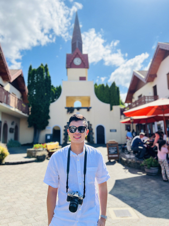 Huỳnh Tấn Đạt, Phó Chủ tịch Hội sinh viên Việt Nam tại Úc lựa chọn đi du lịch trong những ngày Tết để vơi nỗi nhớ nhà. Ảnh: nhân vật cung cấp