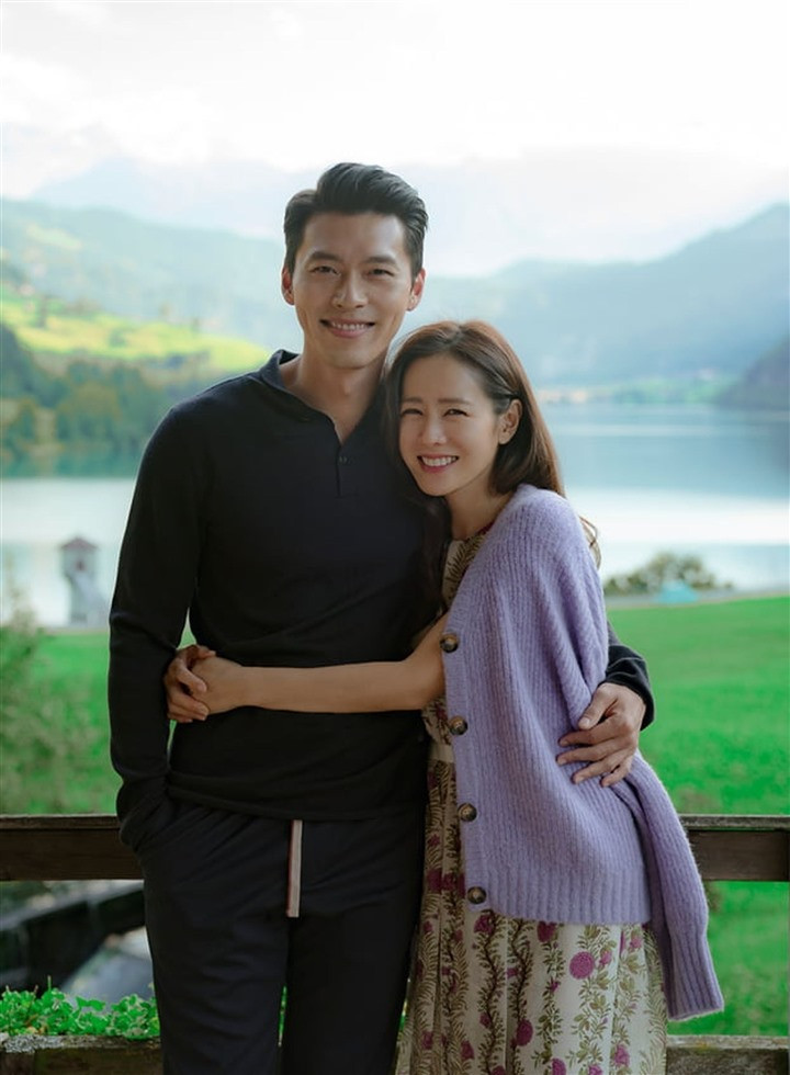  Hyun Bin và Son Ye Jin là một trong số ít cặp đôi “trai tài gái sắc” được người hâm mộ ủng hộ. Ảnh: ST