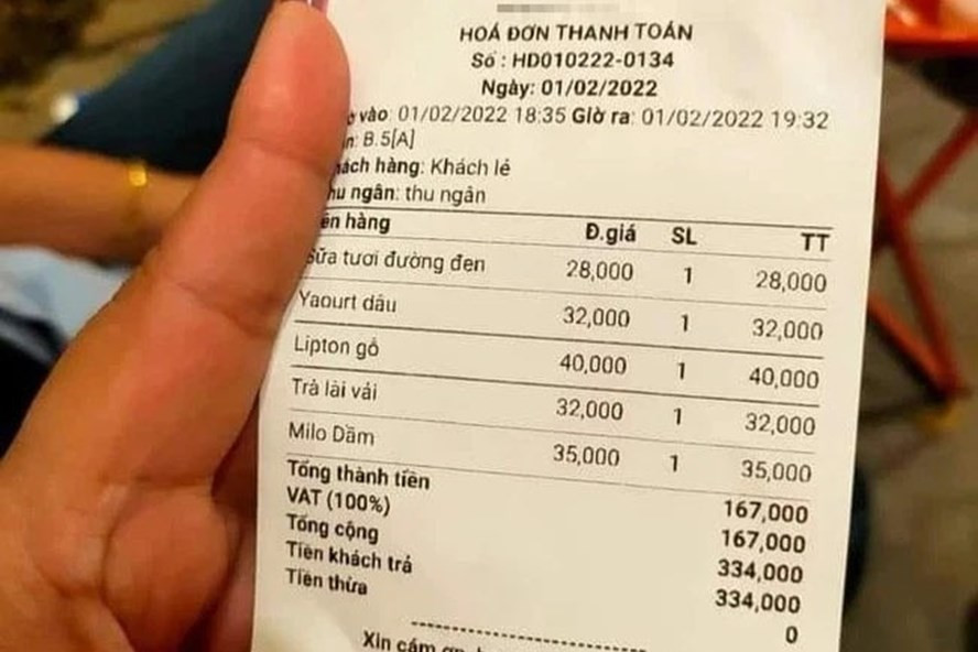 Tờ hoá đơn "chém" tới 100% VAT. Ảnh: Facebook nhân vật B.T Tờ hoá đơn