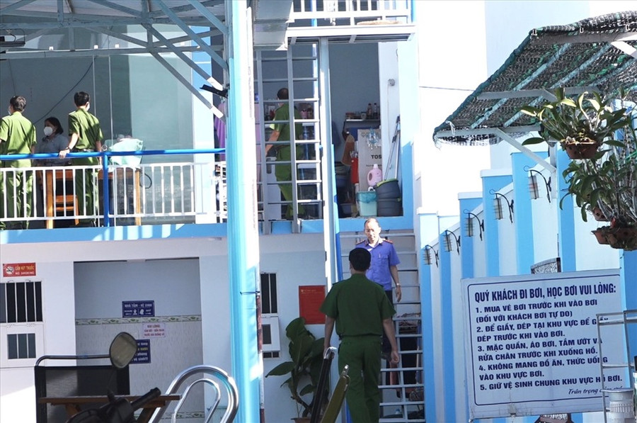 Bên trong nhà bị can Ngô Hiếu Toàn, Phó Giám đốc Sở Tài chính. Ảnh: DT