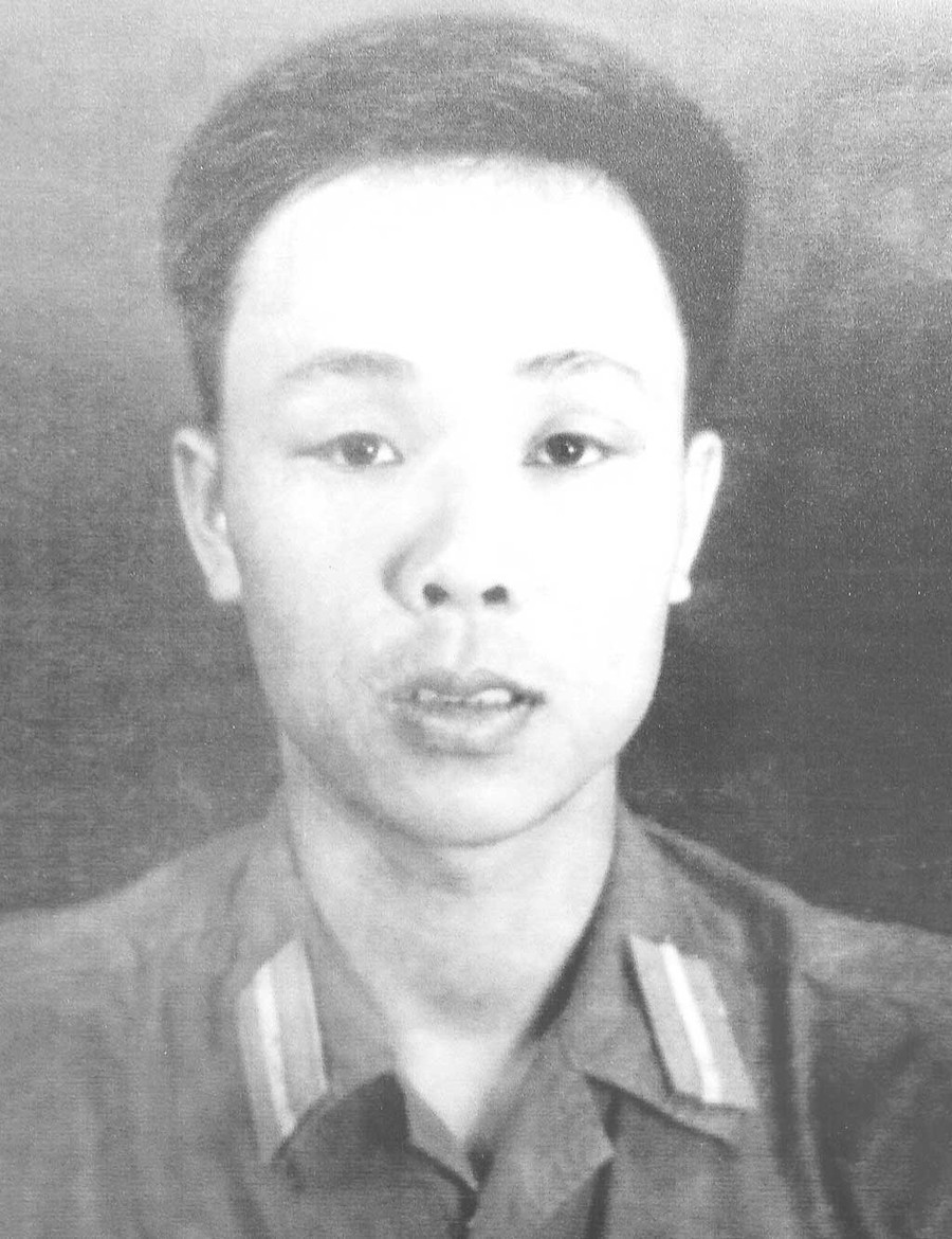 Trung úy - học viên Trần Văn Thùy Sinh ngày: 4.7.1952 Nhập ngũ: 28.8.1971 Quê quán: Quảng Tiến, Quảng Trạch, Quảng Bình Hy sinh: 18.2.1979