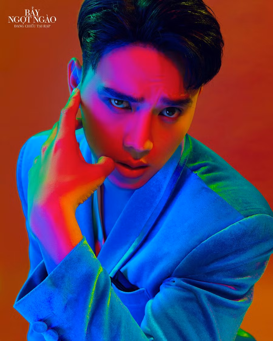 Thuận Nguyễn sau một phen khiến nhiều người lo lắng với bức ảnh gầy trơ xương đã nhanh chóng quay lại với phong độ nhan sắc đỉnh cao. Trong Bẫy ngọt ngào, anh vào vai Ken - người anh lớn ấm áp của Hội ế. Ảnh: ĐPCC