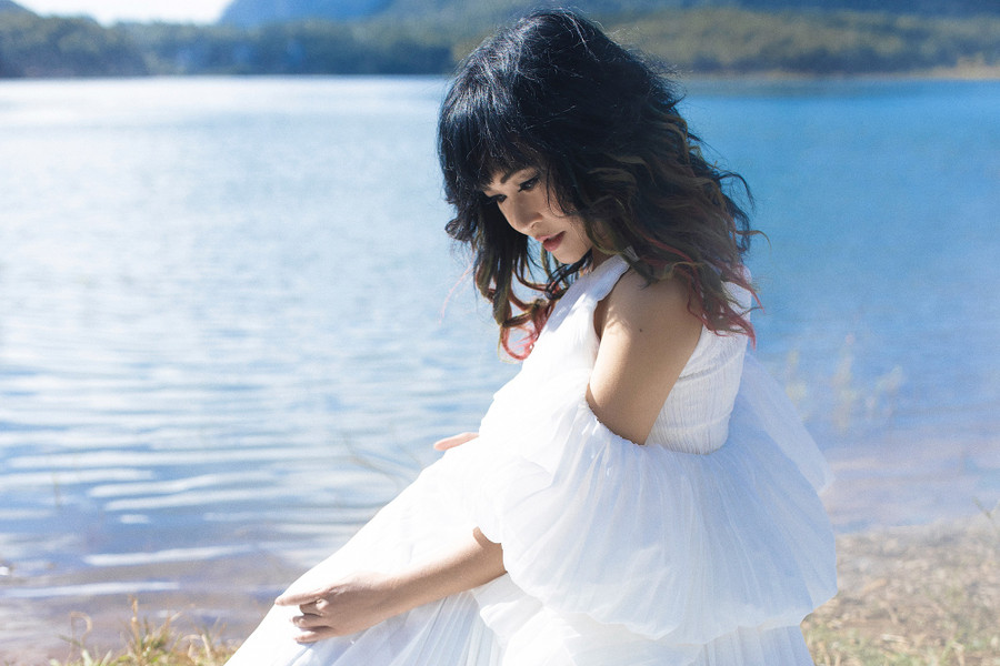 Giọng ca Một thời đã xa phát hành ca khúc Xuân hạ thu đông 39 để dành tặng người đã luôn che chở cho cô trước những 