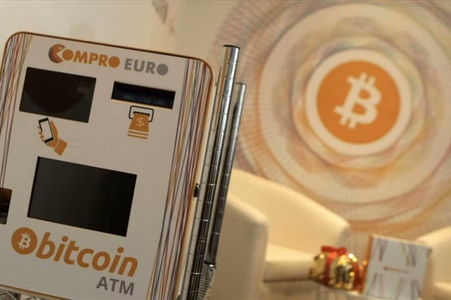 Lượng bitcoin trị giá 3,6 tỷ USD bị đánh cắp vào năm 2016 đã được Bộ Tư pháp Mỹ thu hồi vào tuần trước. Ảnh: AFP