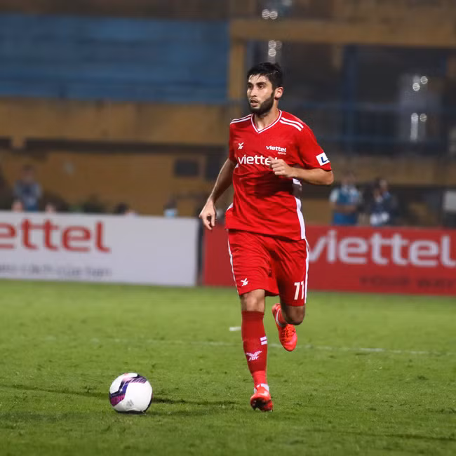 Jahongir Abdumuminov sẽ là người thay thế vị trí của Quế Ngọc Hải tại CLB Viettel. Ảnh: SPORT