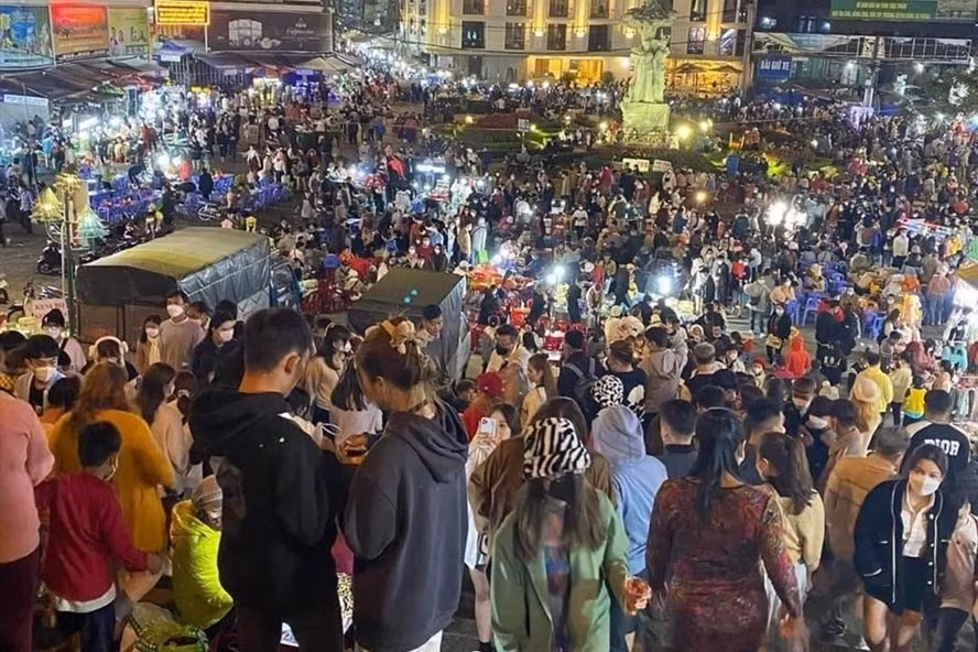 Đà Lạt mấy ngày Tết luôn trong tình trạng đông đúc. Ảnh: CC