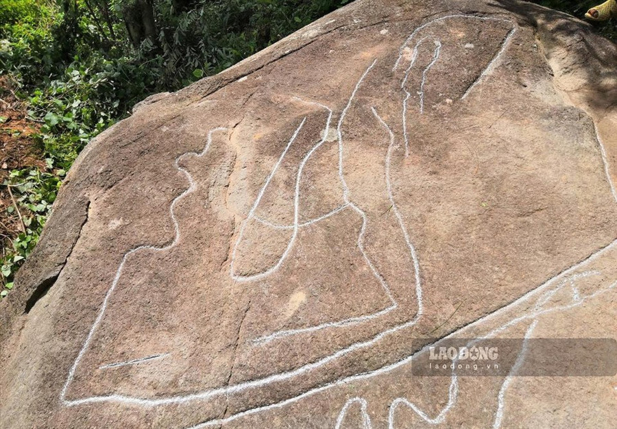 Hiện các thông điệp trên bãi đá cổ xuất hiện vẫn chưa được giải mã. Hiện các thông điệp trên bãi đá cổ xuất hiện vẫn chưa được giải mã.