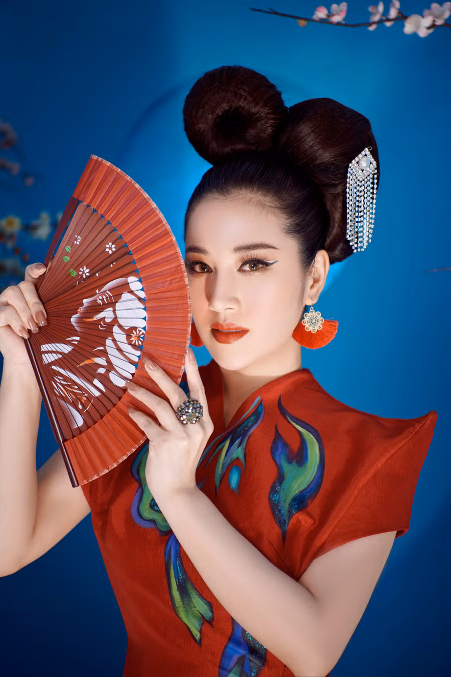 Sau khi đoạt giải Á quân Solo cùng bolero 2016, Tố My dần chinh phục được khán giả và vị trí riêng trong làng nghệ thuật. NVCC