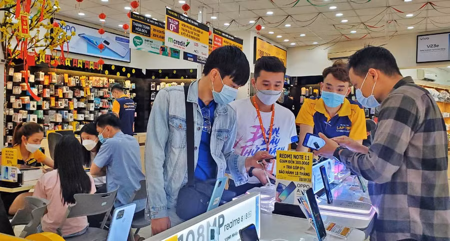 Việc giảm thuế GTGT cho từng loại hàng hóa, dịch vụ được quy định cụ thể tại Nghị định số 15 của Chính phủ. Ảnh: Sơn Ca