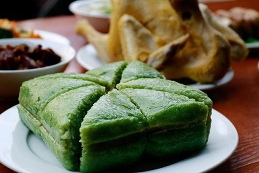 Bánh chưng là món bánh truyền thống không thể thiếu của người Việt Nam trong dịp Tết Nguyên đán. Ảnh: LĐO Nộm Yeesang là món ăn năm mới của người Malaysia và Singapore. Ảnh: Malaysianchinesekitchen