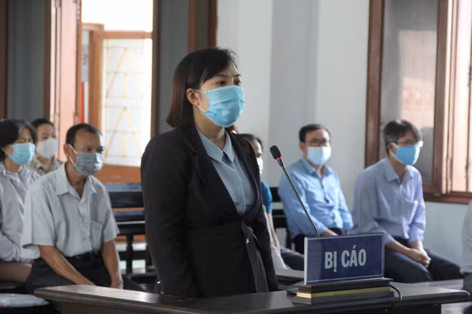 Bà Vũ Thị Thái Hòa - Chuyên viên phòng Tổ chức, Công chức, Viên chức Sở Nội vụ - tại phiên tòa