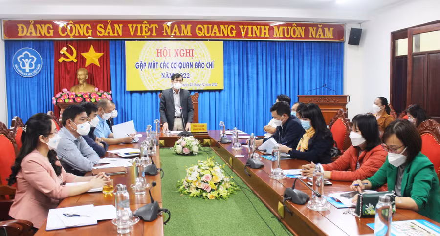 Quang cảnh hội nghị gặp mặt các cơ quan báo chí năm 2022 do Bảo hiểm Xã hội tỉnh tổ chức. Ảnh: Phan Lài