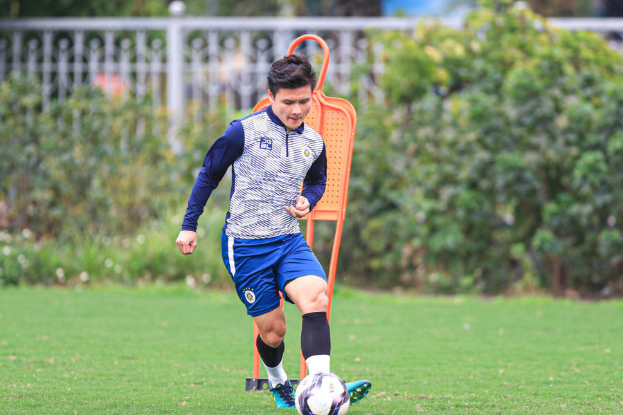 Nguyễn Quang Hải thi đấu V-League 2022 cùng Hà Nội FC. Ảnh: HÀ NỘI FC Nguyễn Quang Hải thi đấu V-League 2022 cùng Hà Nội FC. Ảnh: HÀ NỘI FC