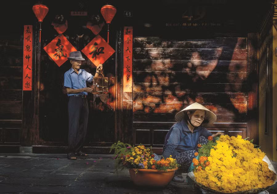 Đón xuân. Ảnh: LÊ TRỌNG KHANG