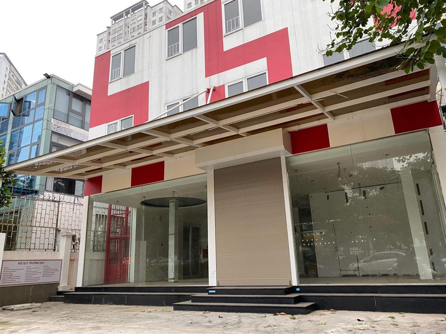  Các cơ sở mầm non hoang tàn do đóng cửa quá lâu. Ảnh: Hồng Minh