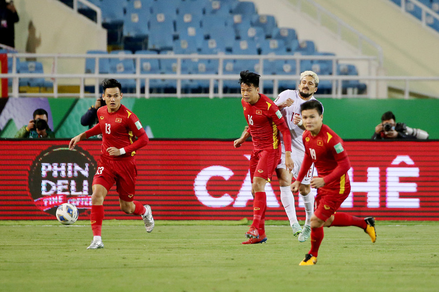 Tuyển Trung Quốc (áo trắng) được đề xuất nhập tịch cầu thủ Việt Nam, Hàn Quốc thay vì Brazil. Ảnh: Minh Hoàng Tuyển Trung Quốc (áo trắng) được đề xuất nhập tịch cầu thủ Việt Nam, Hàn Quốc thay vì Brazil. Ảnh: Minh Hoàng