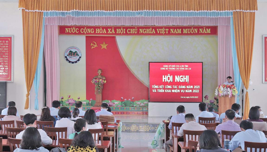 Đảng bộ Trường Cao đẳng Gia Lai triển khai nhiệm vụ năm 2022. Ảnh: Thanh Nhật Đảng bộ Trường Cao đẳng Gia Lai triển khai nhiệm vụ năm 2022. Ảnh: Thanh Nhật