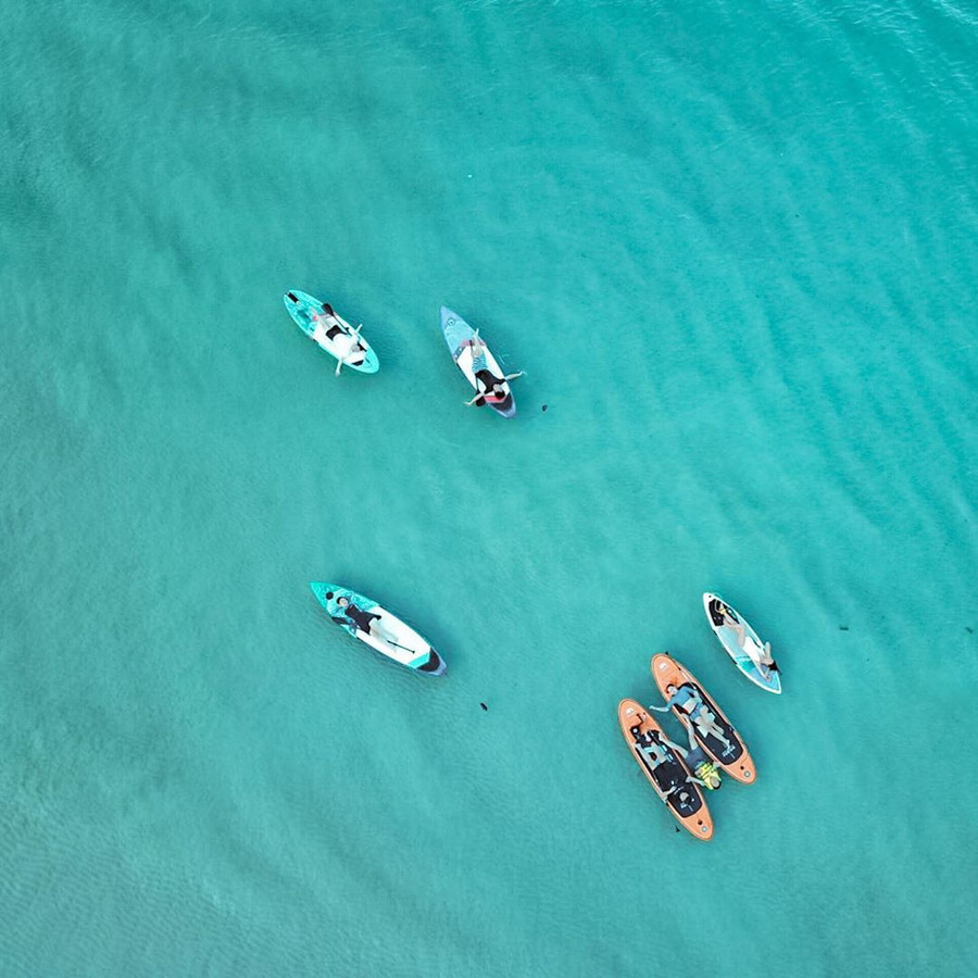 Bãi biển Bình Tiên mang vẻ đẹp hoang sơ của du lịch Ninh Thuận. Ảnh: halotravel.