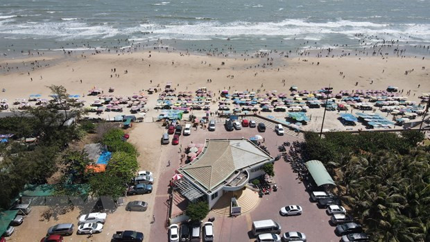 Các bãi tắm biển, điểm nghỉ dưỡng, vui chơi, giải trí tại Bà Rịa-Vũng Tàu thu hút rất đông người dân và du khách trong dịp Tết. Ảnh: Huỳnh Ngọc Sơn/TTXVN
