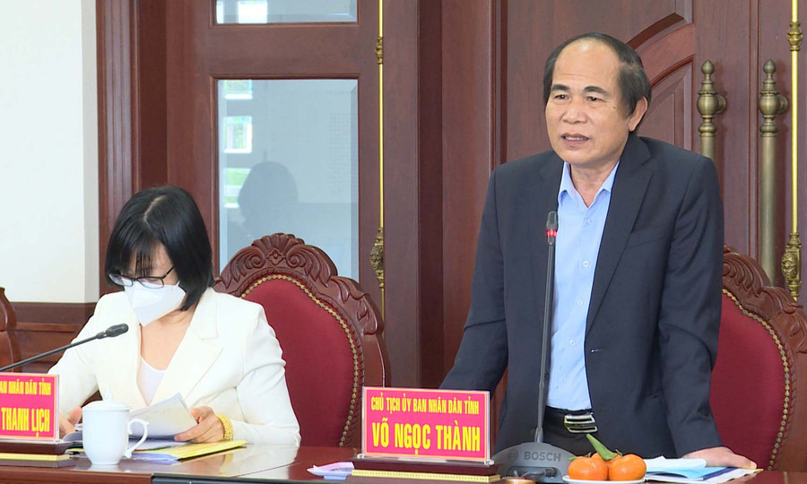 Chủ tịch UBND tỉnh Võ Ngọc Thành phát biểu kết thúc buổi làm việc. Ảnh: Thiên Di