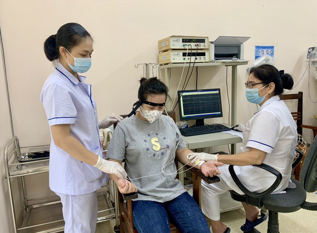 Ít nhất 40% người thuộc đối tượng sàng lọc được định kỳ sàng lọc một số rối loạn sức khỏe tâm thần theo hướng dẫn sàng lọc từng bệnh. Ảnh: Baochinhphu.vn