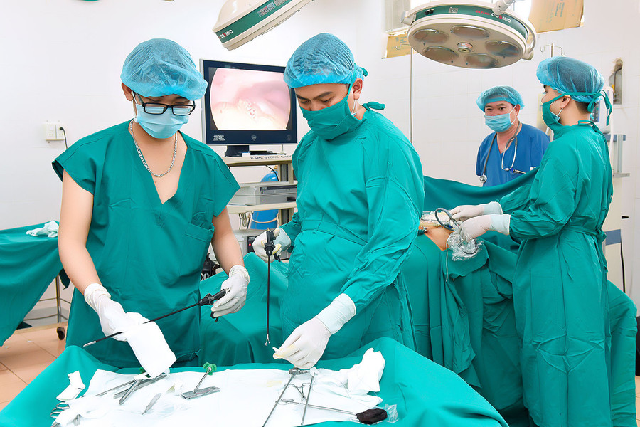 Ngành Y tế tỉnh luôn thiếu đội ngũ bác sĩ có chuyên môn sâu. Ảnh: Đức Thụy